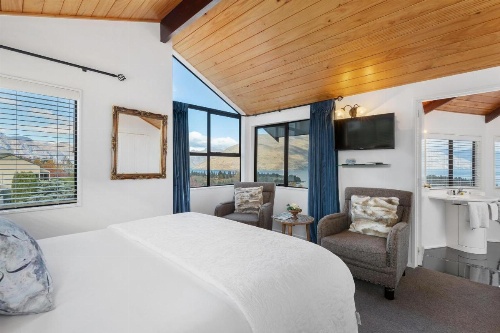 Balmoral Lodge image 30