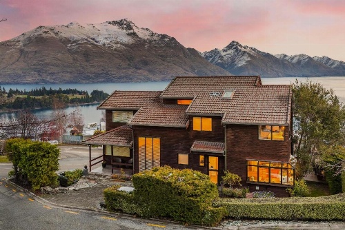 Balmoral Lodge image 44