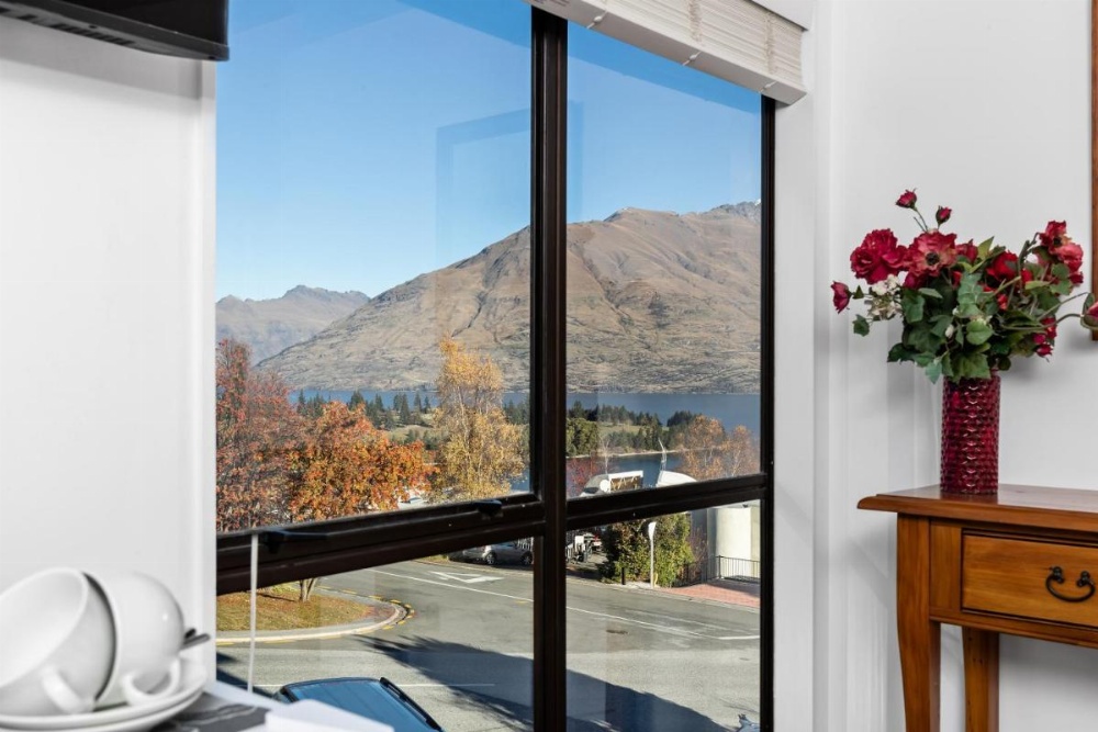 Balmoral Lodge
